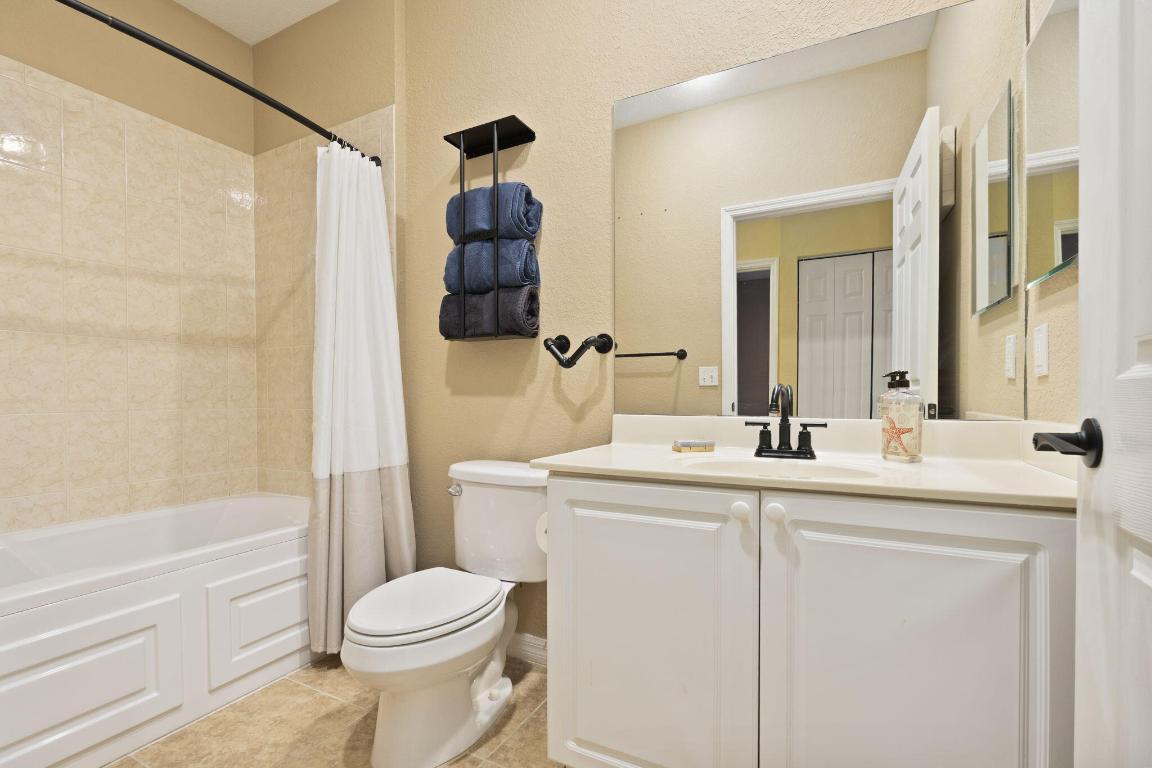 THE LAKES AT THE SAVANNAHS CONDOMINIUM - Residential