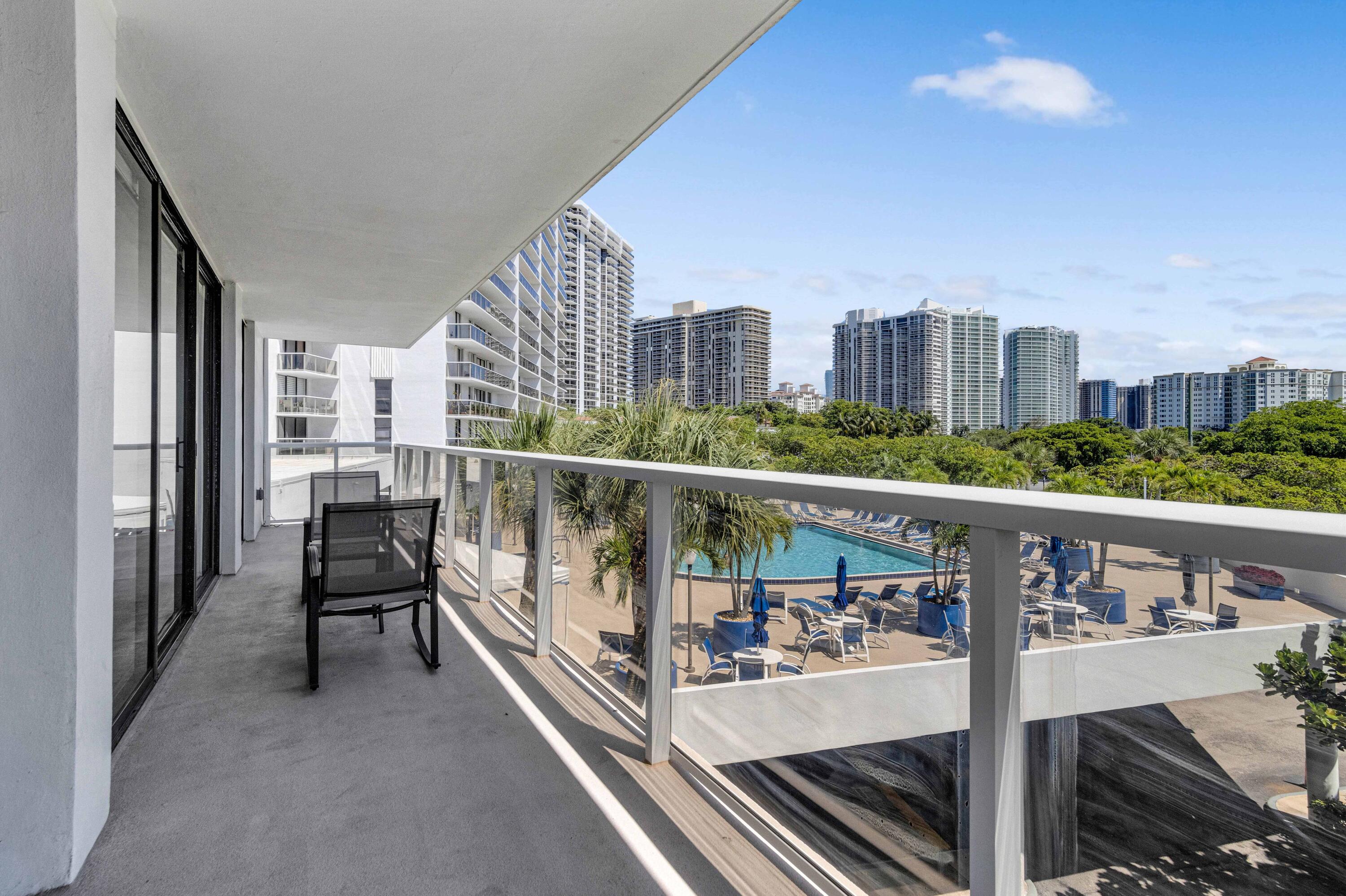 3701 N COUNTRY CLUB Drive 404