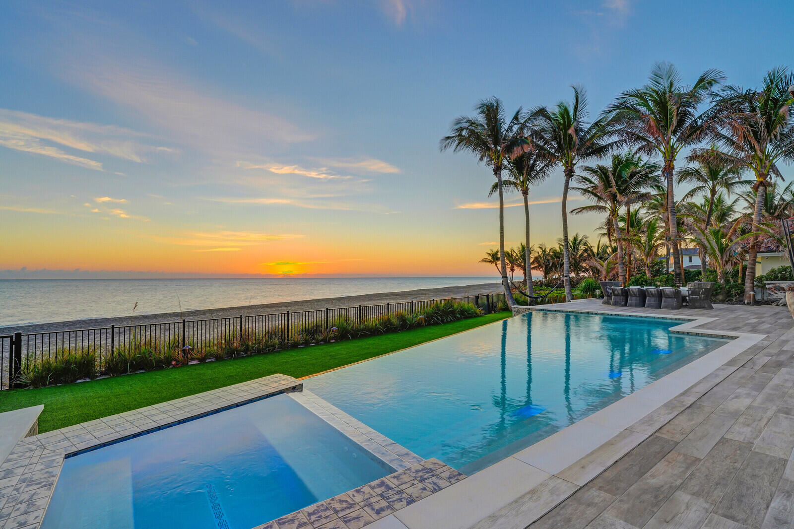 JUPITER INLET BEACH COLONY - Residential