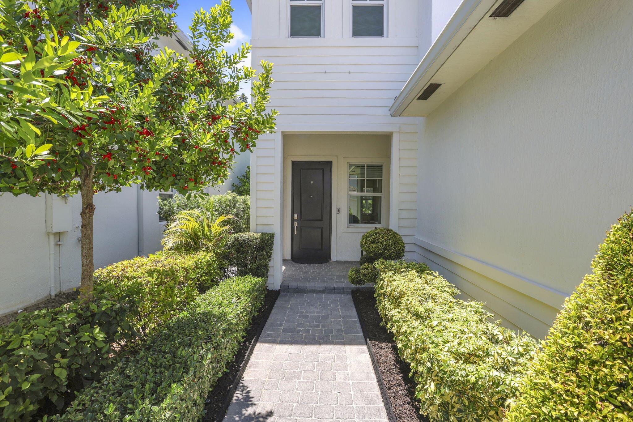 1080 Veleiros Boulevard