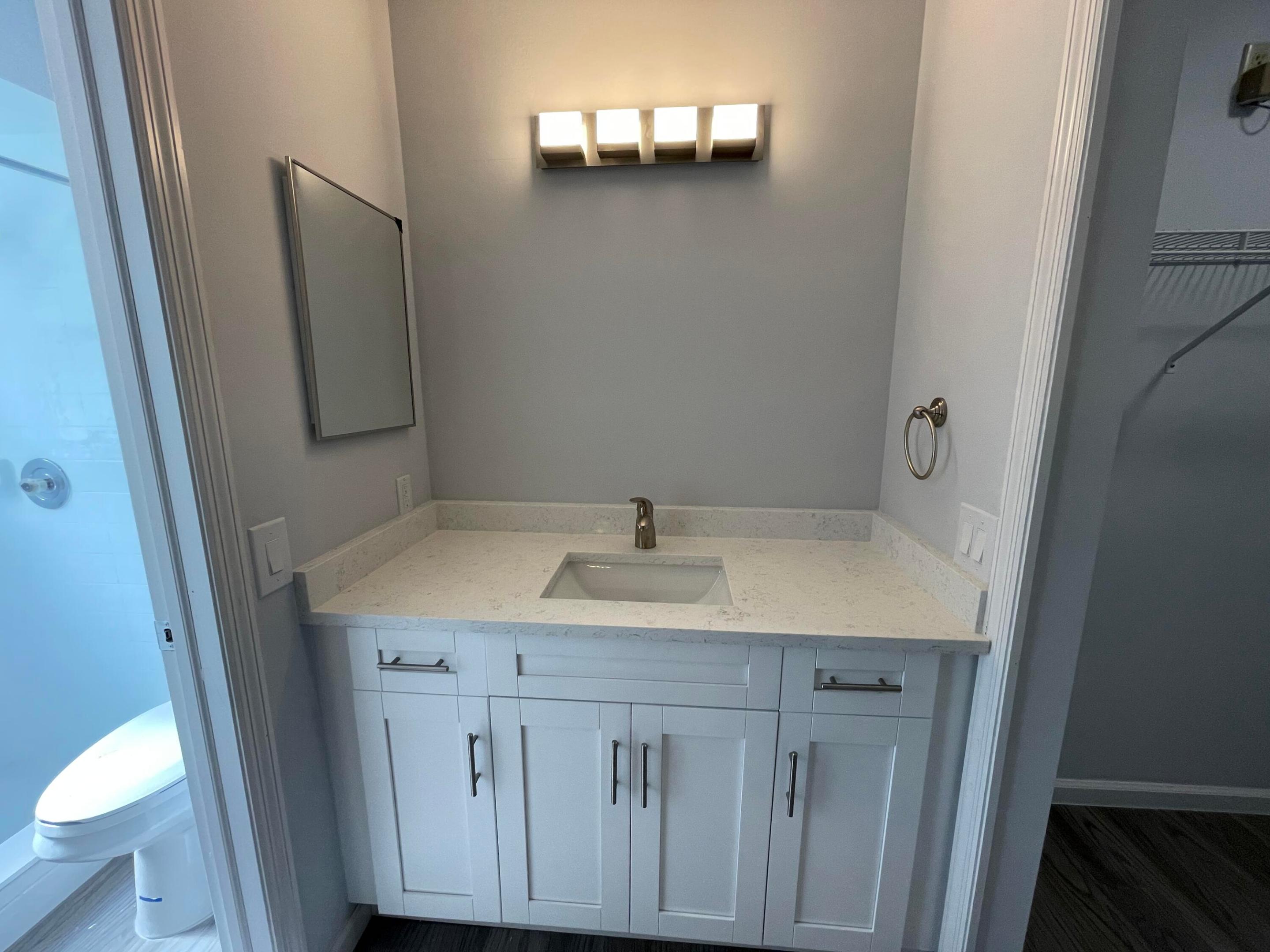 DEER ISLE - Residential Lease