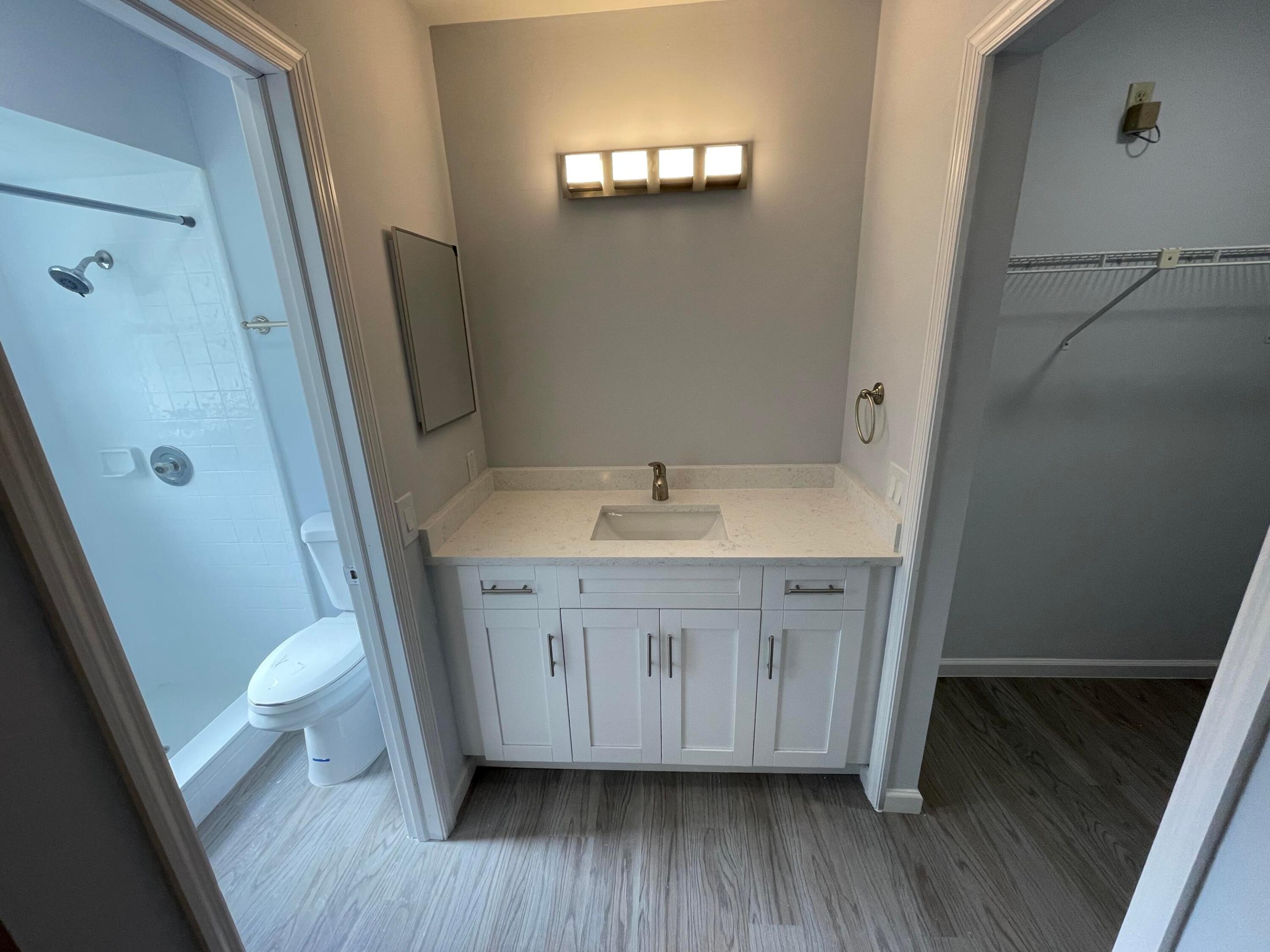 DEER ISLE - Residential Lease