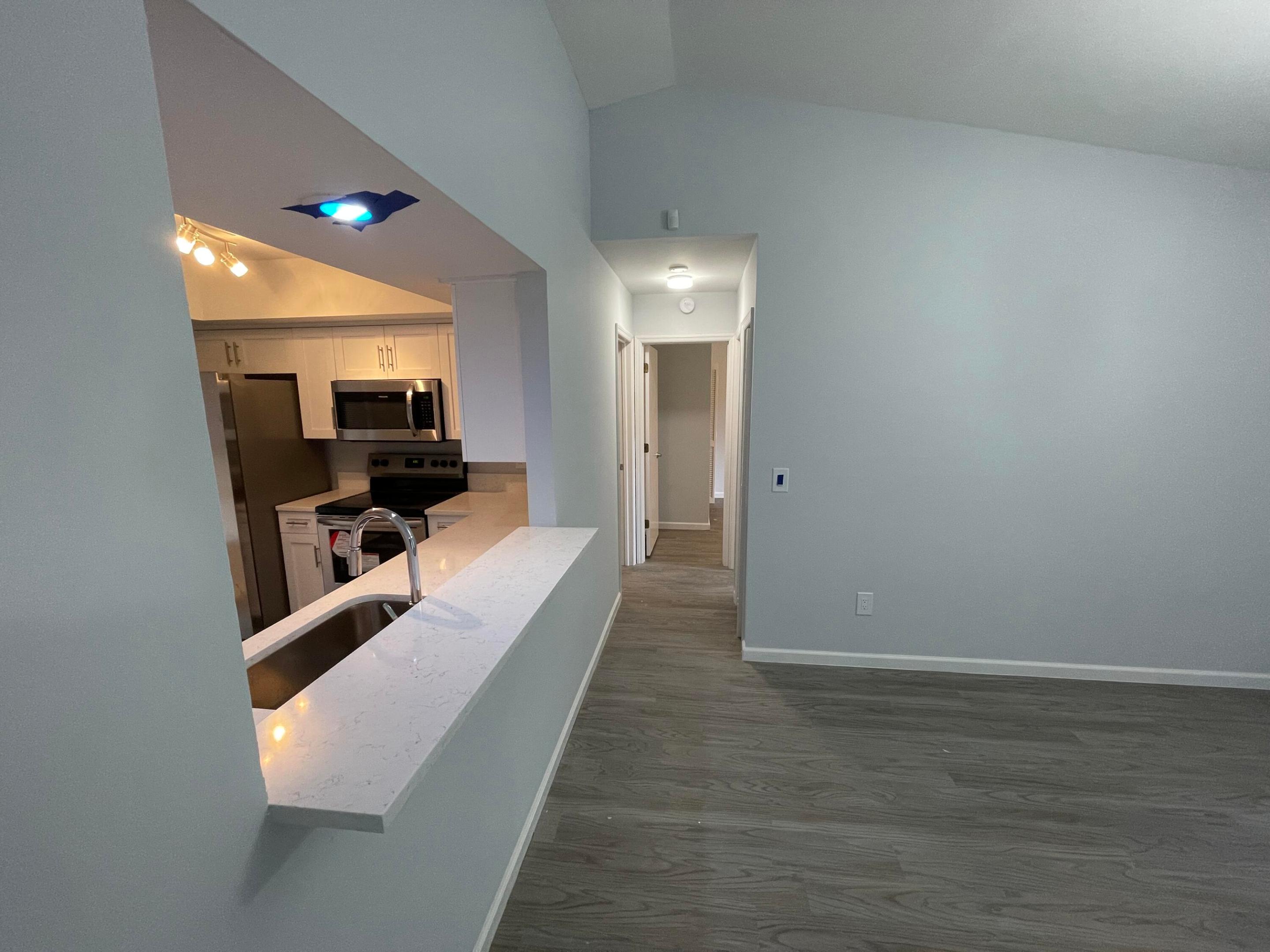 DEER ISLE - Residential Lease