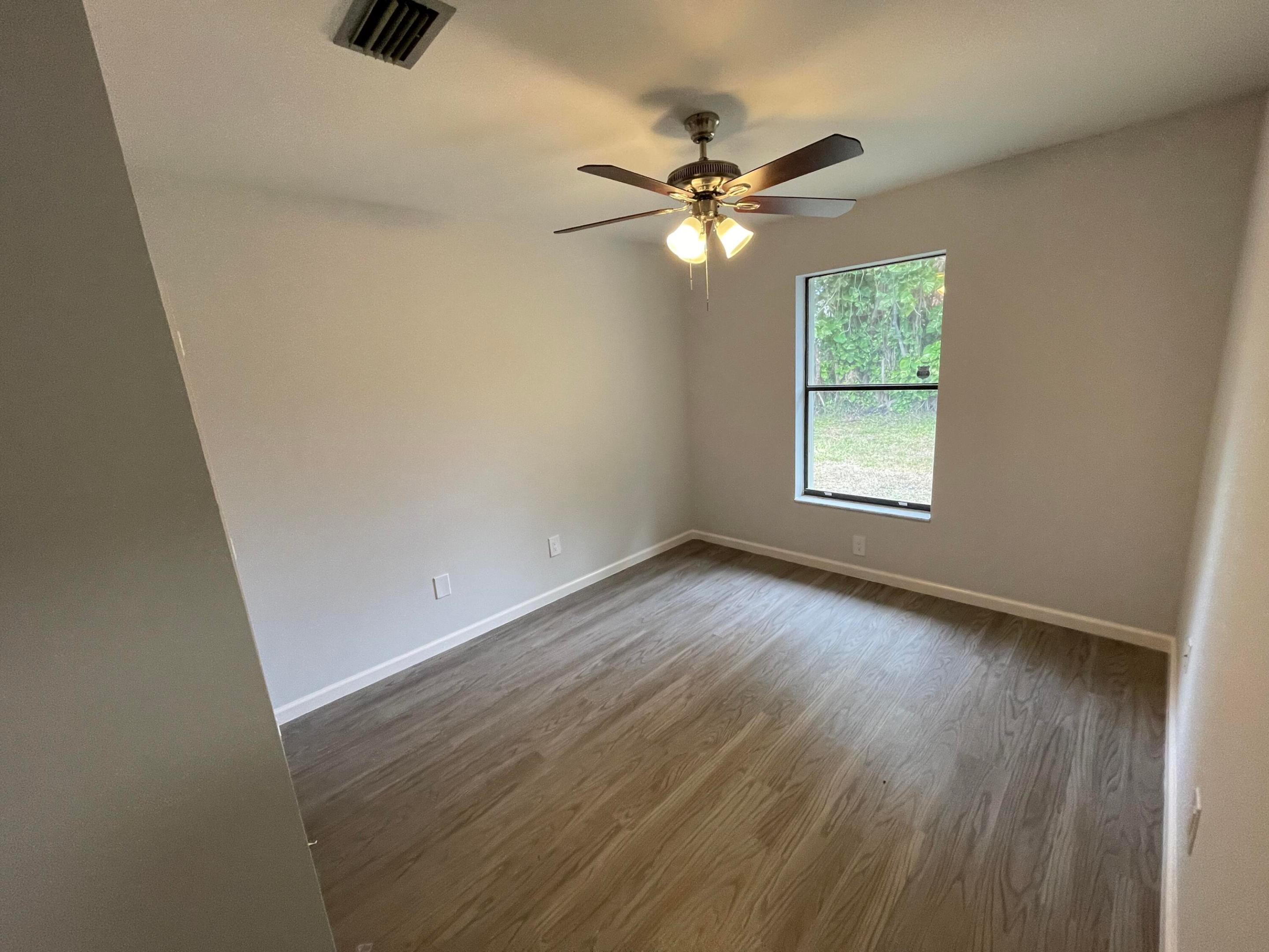 DEER ISLE - Residential Lease