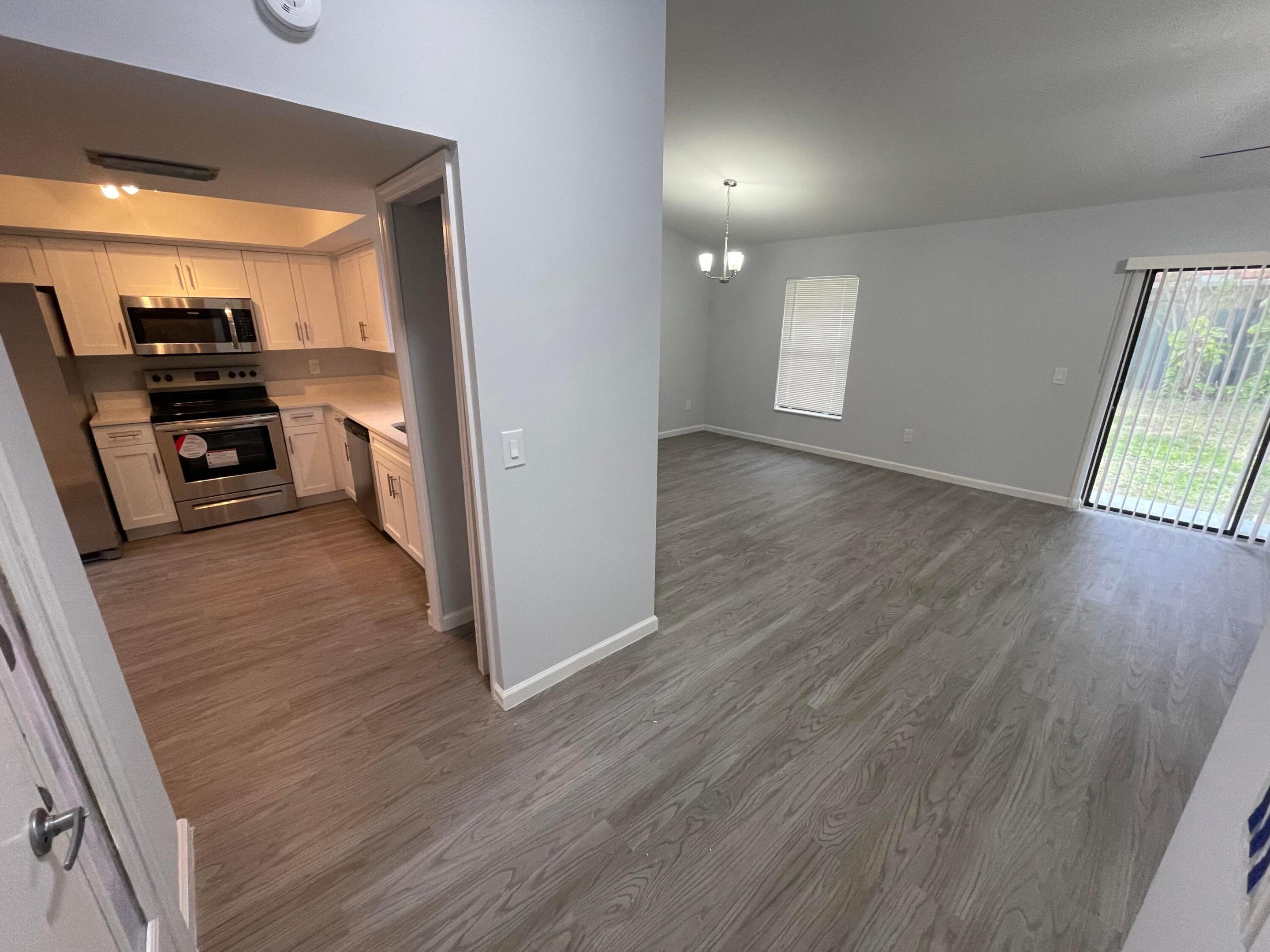 DEER ISLE - Residential Lease