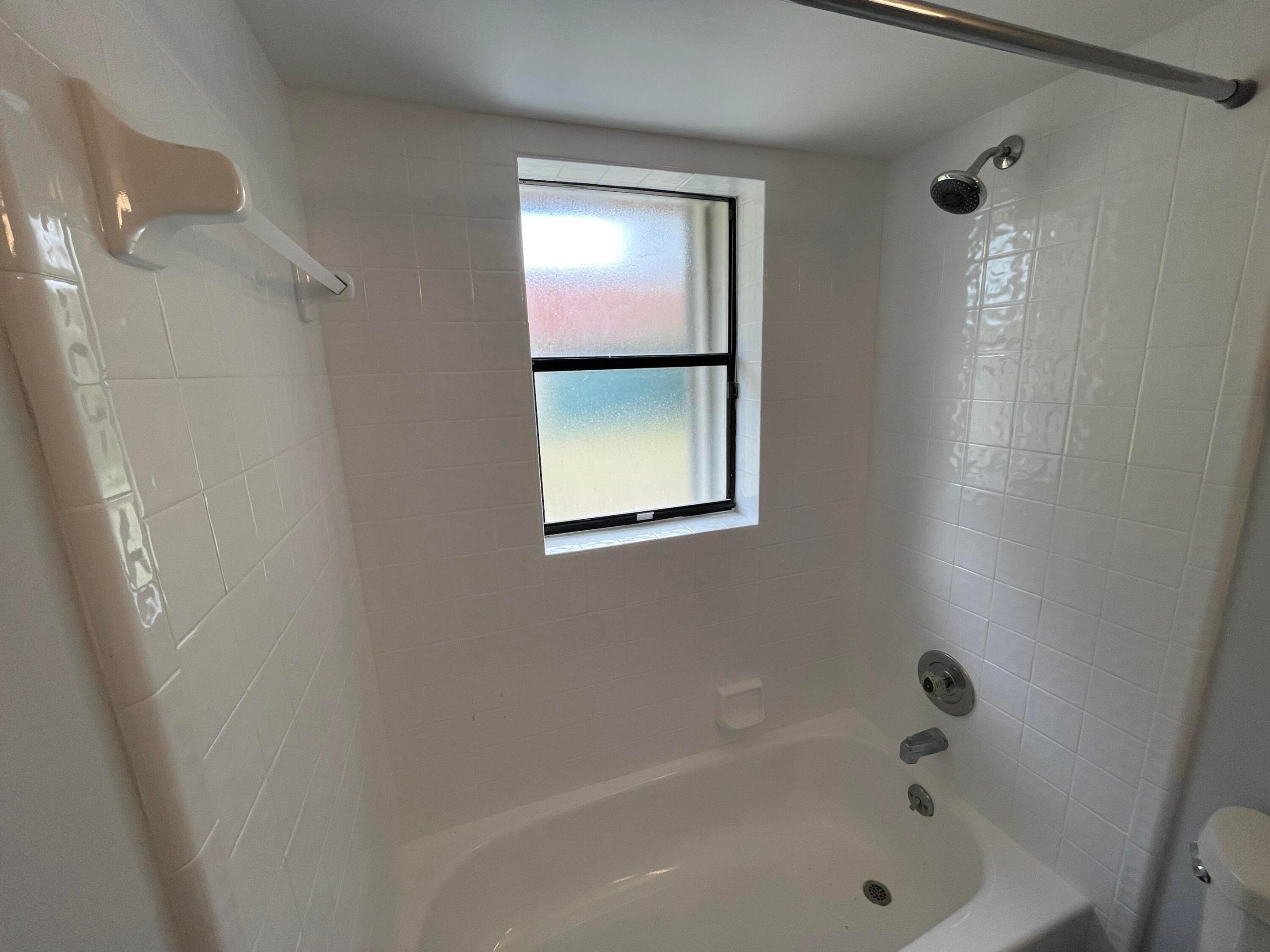 DEER ISLE - Residential Lease