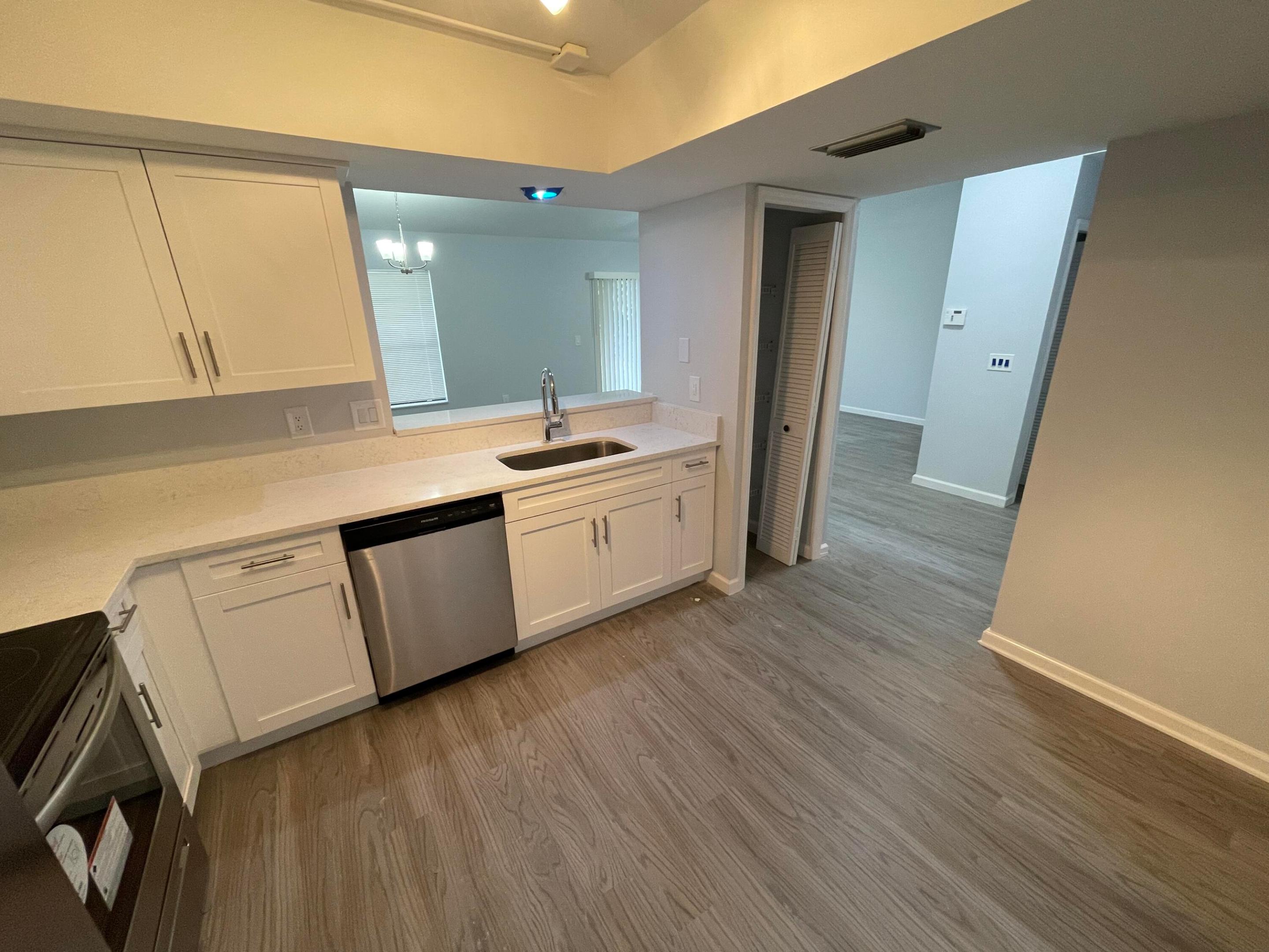 DEER ISLE - Residential Lease