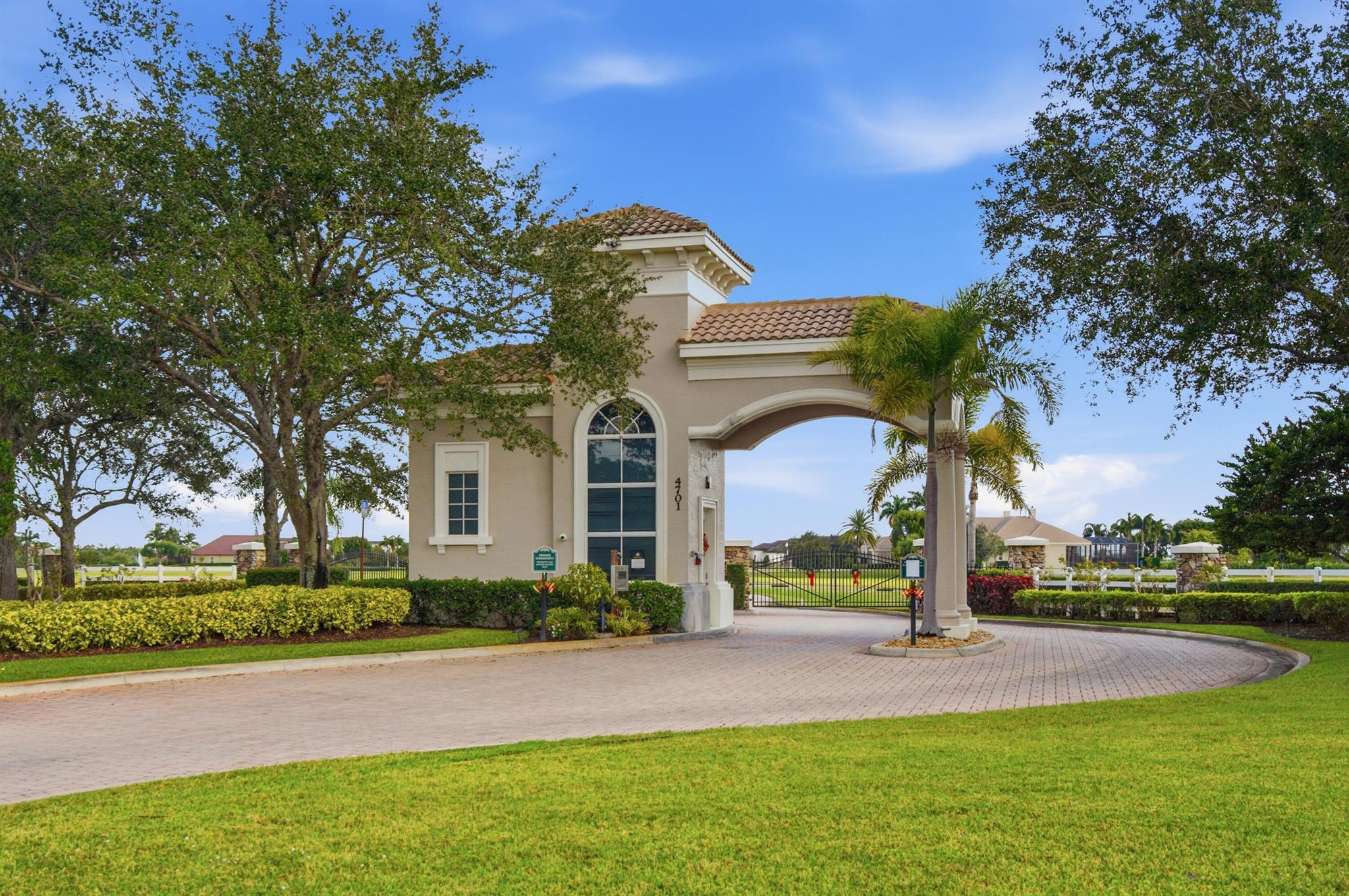 View photos, virtual tours, details... 4700 SW Stoneybrook Way