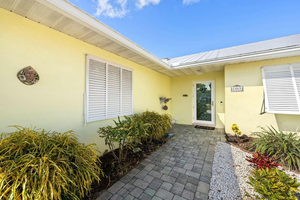 Photo of 8061 SE Helen Terrace, Hobe Sound, FL 33455 (MLS # R11048346)