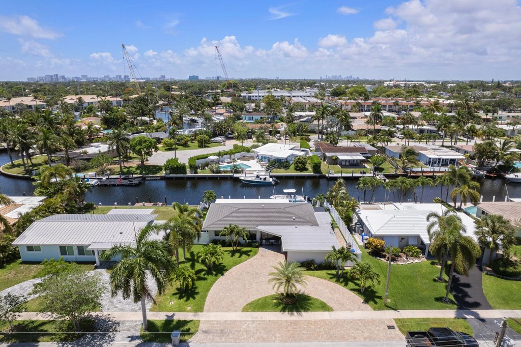 Photo of 160 SE 12th Court, Pompano Beach, FL 33060 (MLS # B26033042)