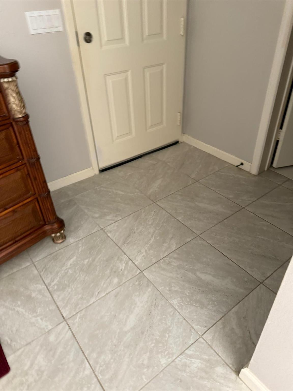 CASTLE PINES CONDOMINIUM - Residential Lease
