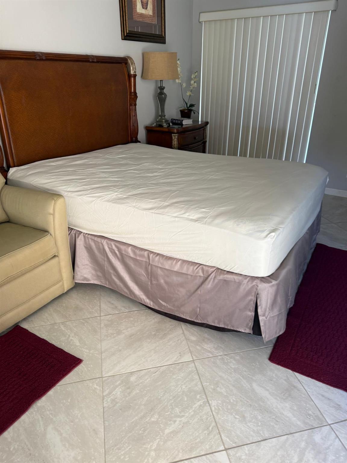 CASTLE PINES CONDOMINIUM - Residential Lease