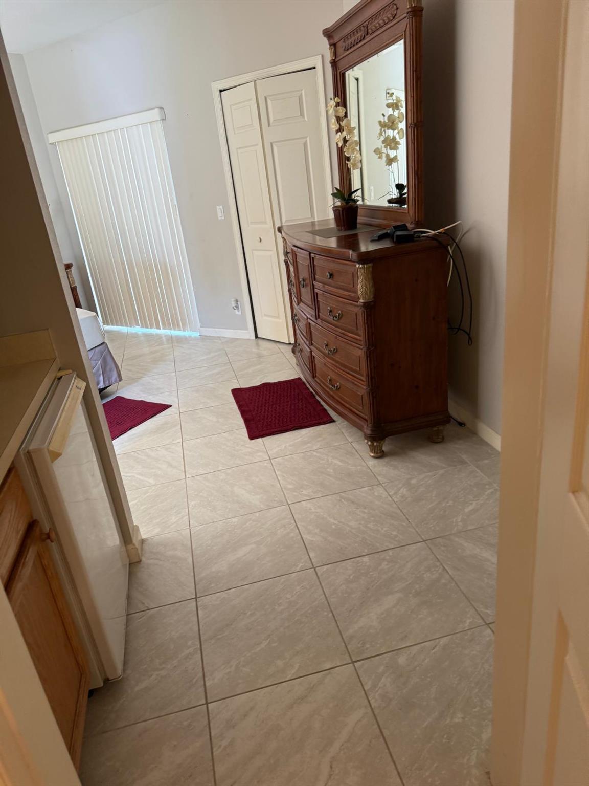 CASTLE PINES CONDOMINIUM - Residential Lease