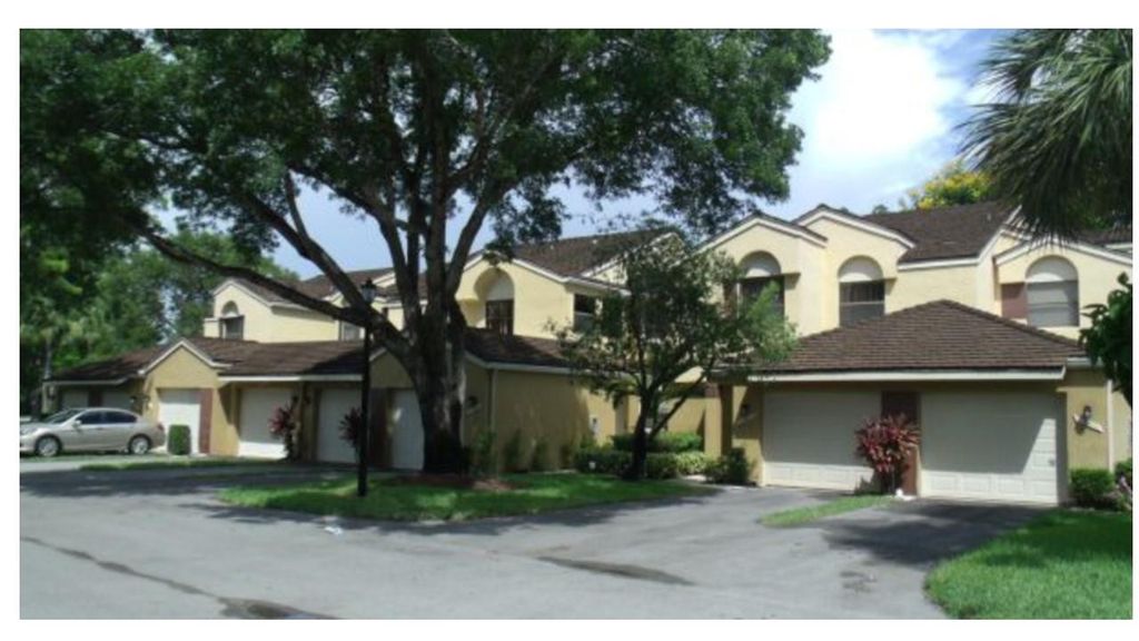 Photo of 95 NW 98th Terrace, Plantation, FL 33324 (MLS # F10541588)