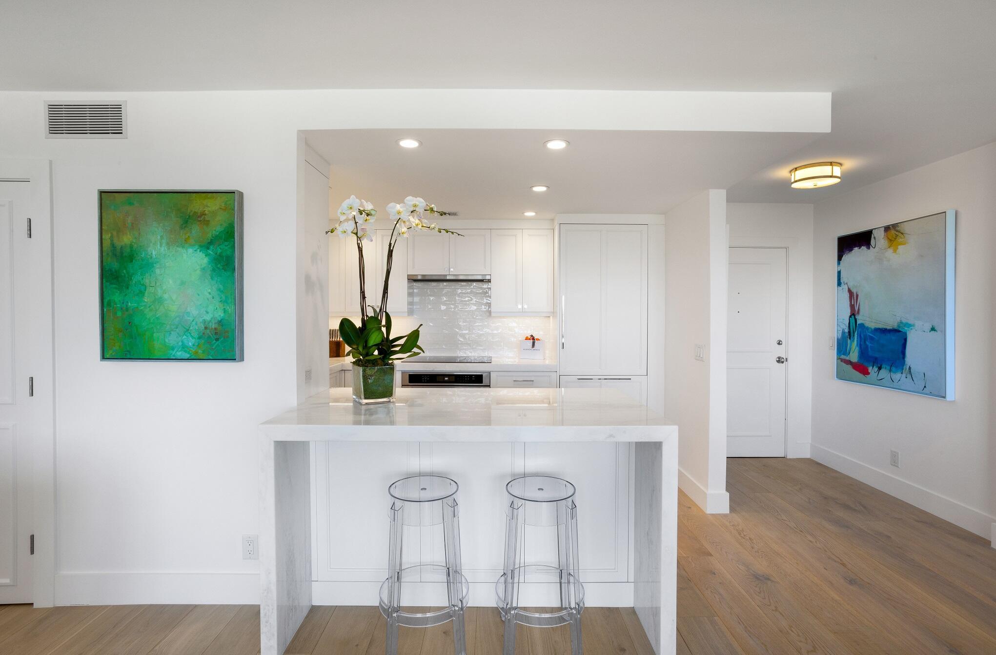 ISLAND HOUSE CONDO - Residential