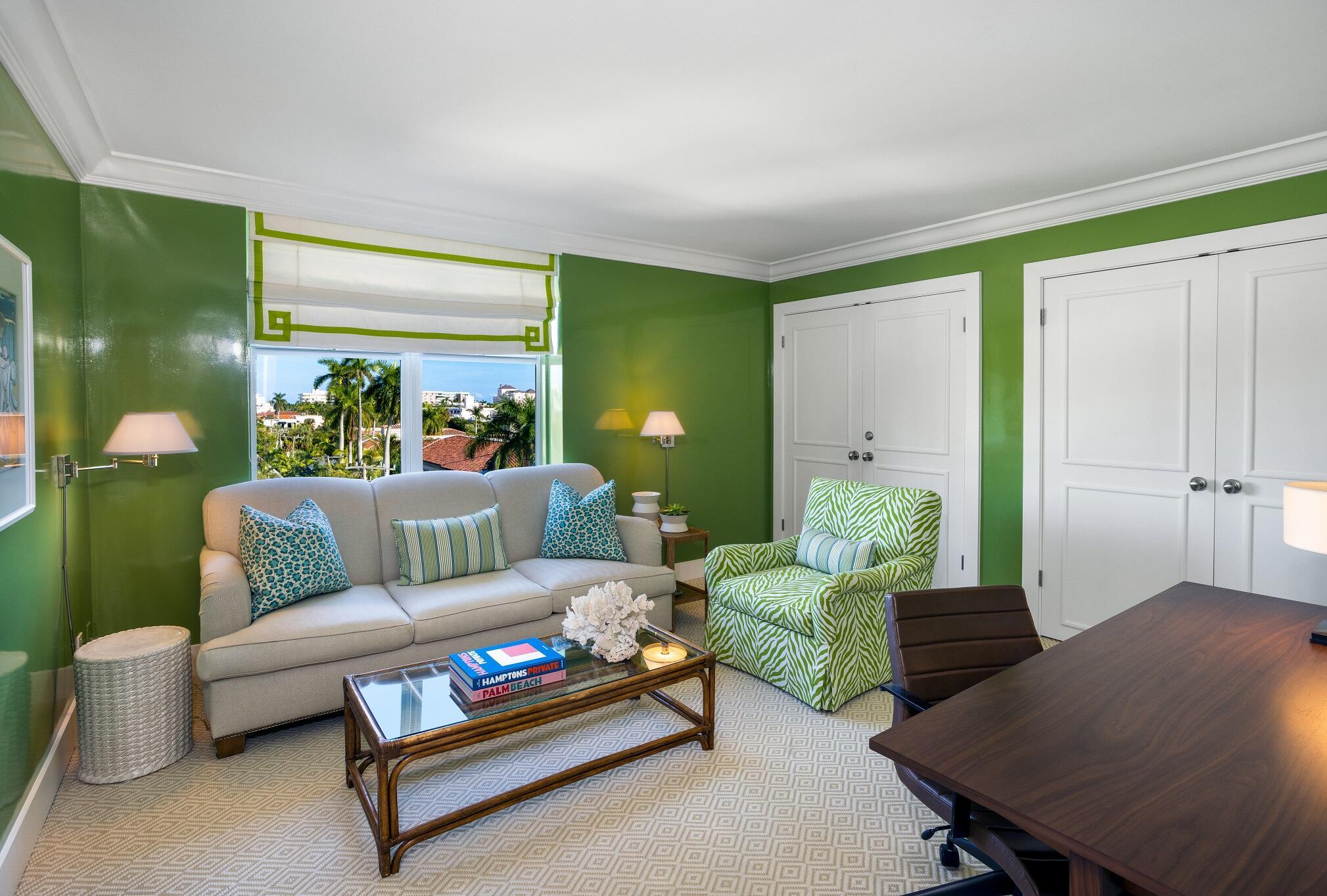 ISLAND HOUSE CONDO - Residential