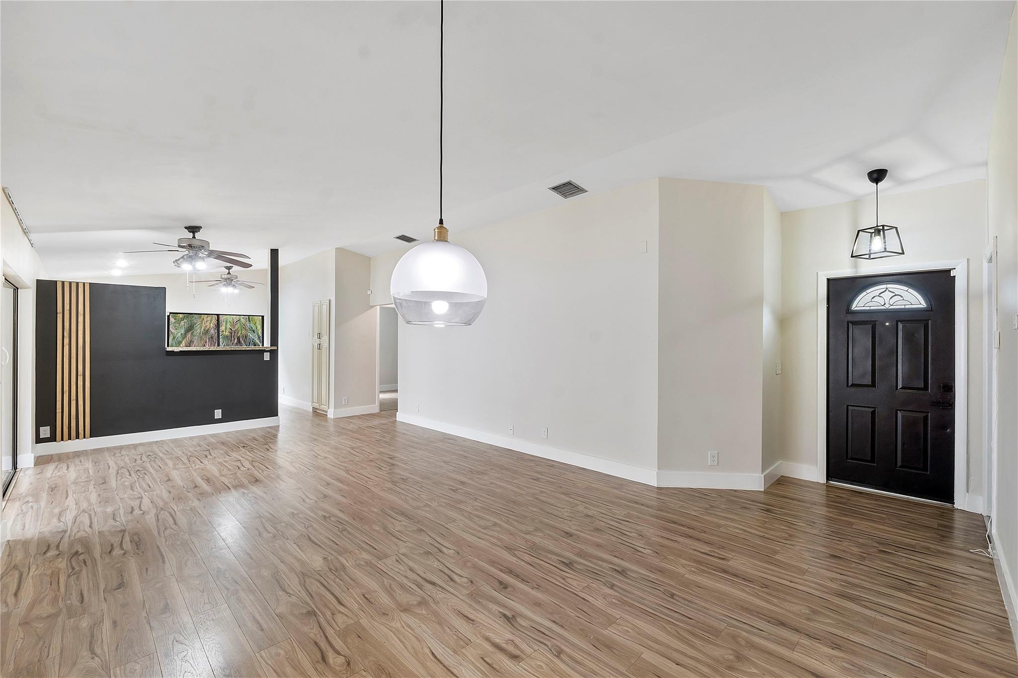 5308 NW 92nd Ave