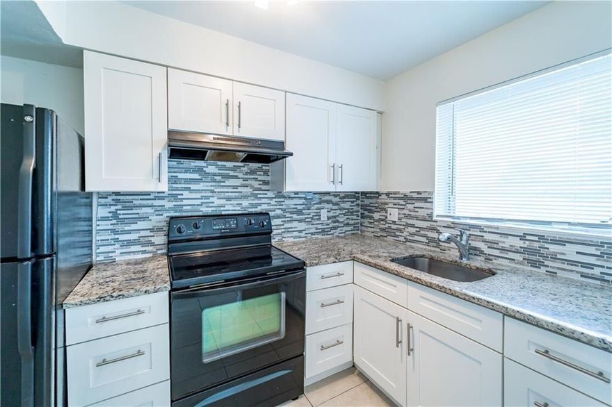 Free first month!-  2 bed 1 bath,  $1700/m, $75/m add-on fee for water/sewer, total $1775/month.Situated on lake in Margate, fabulous 2 bedroom, spacious layout, quiet and serene setting facing the lake.