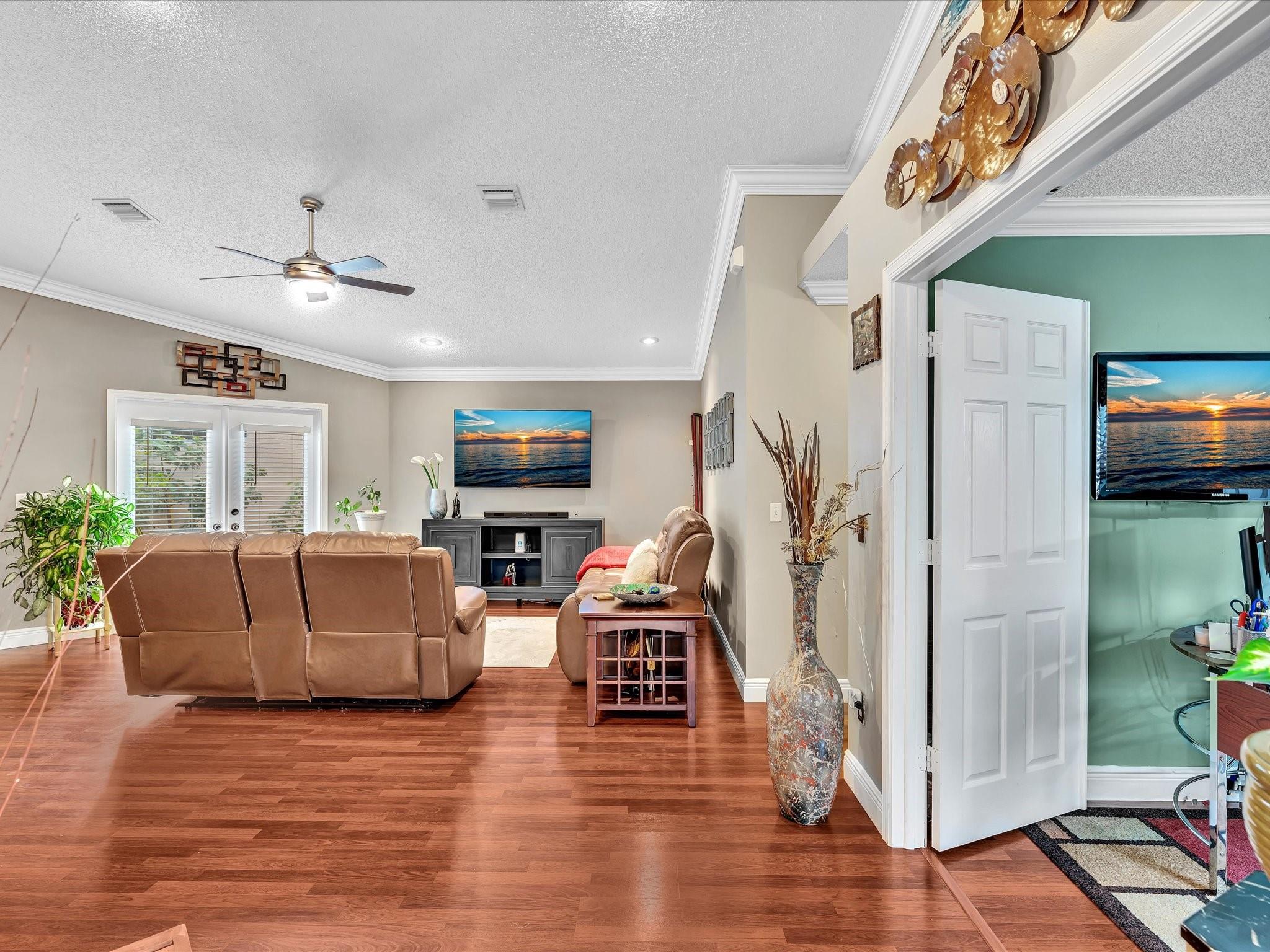5843 Eagle Cay Ter