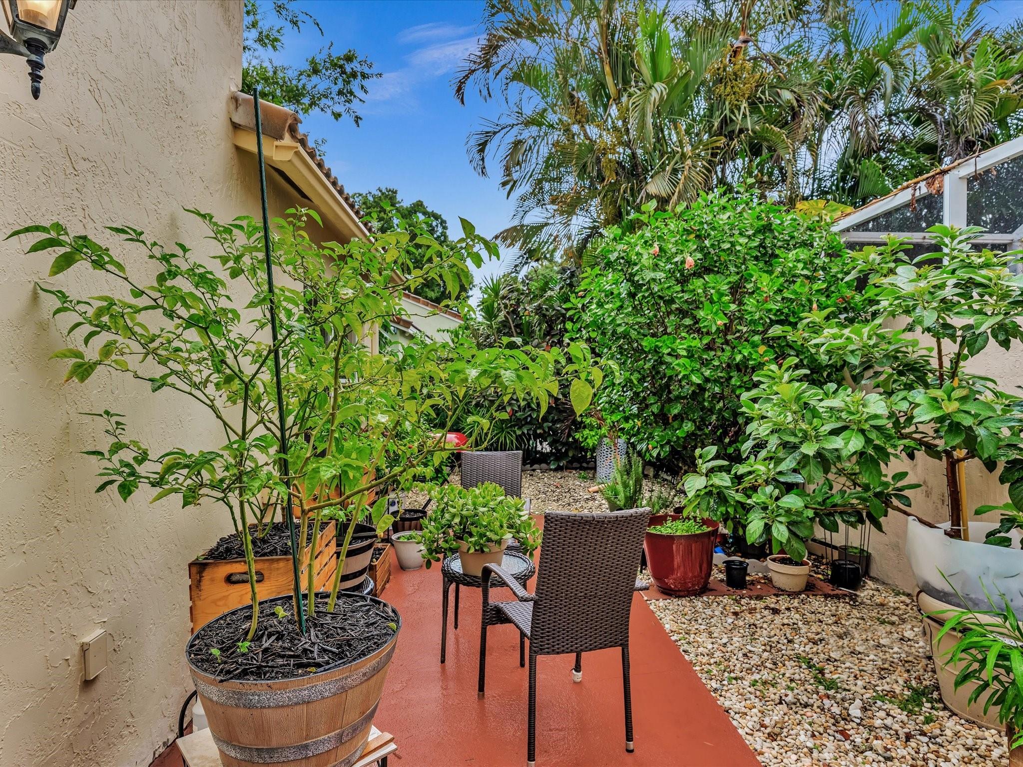 Regency Lakes At Coconut - Residential