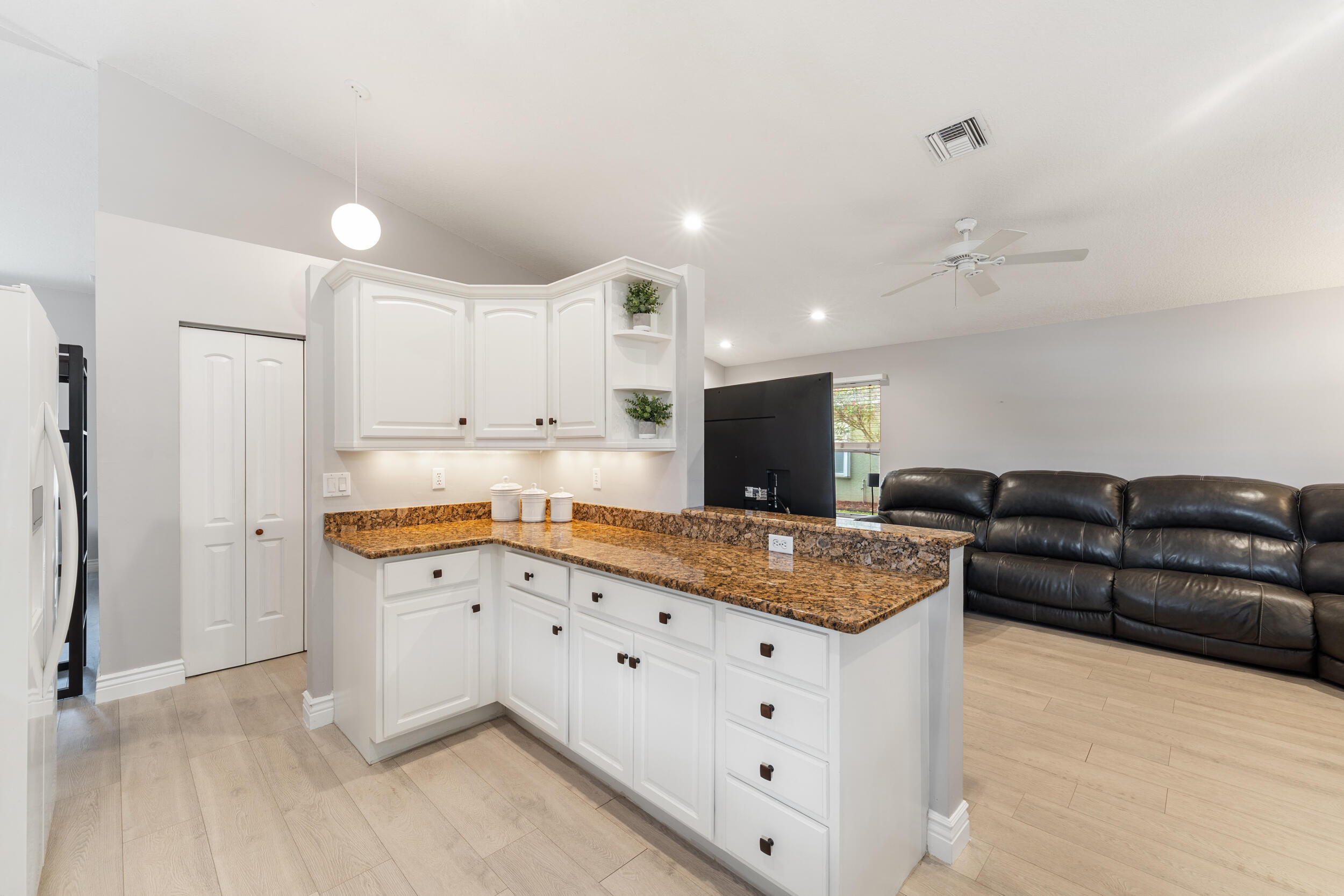 RAINBOW LAKES TR B PH 2 - Residential