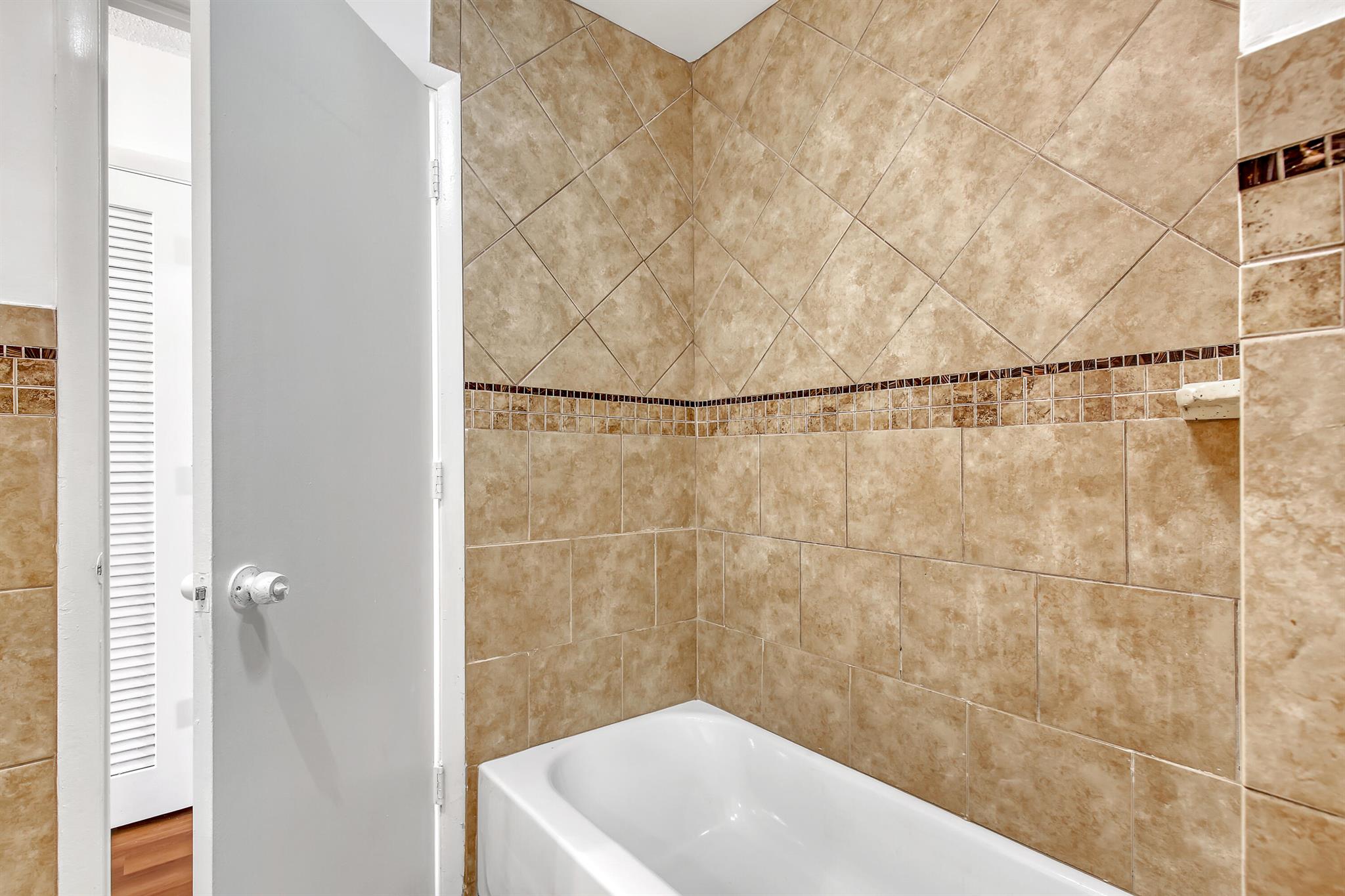 BOCA RATON HILLS SEC 2 - Residential Lease