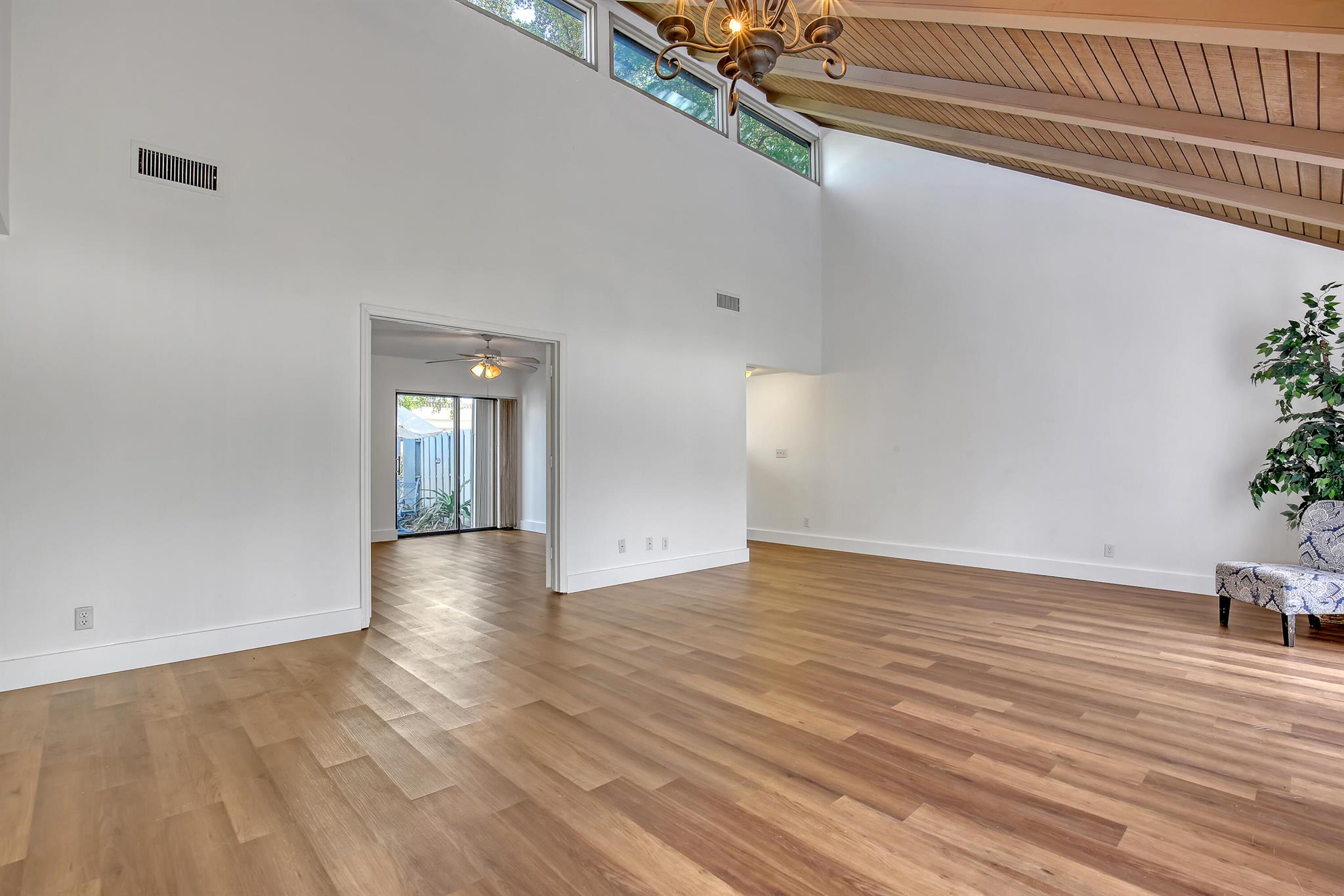 BOCA RATON HILLS SEC 2 - Residential Lease