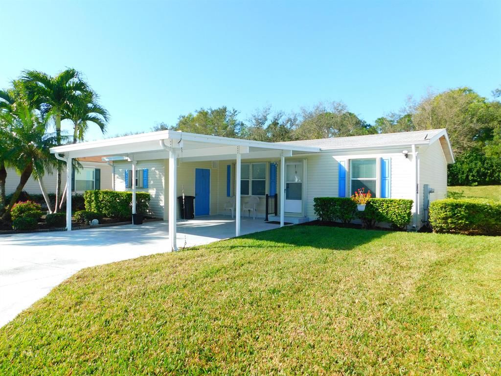 Photo of 2804 Nine Iron Drive, Port Saint Lucie, FL 34952 (MLS # R10777656)