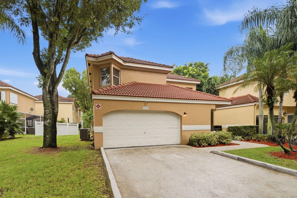 Photo of 11375 Lakeview Drive #68-U, Coral Springs, FL 33071 (MLS # B26084340)
