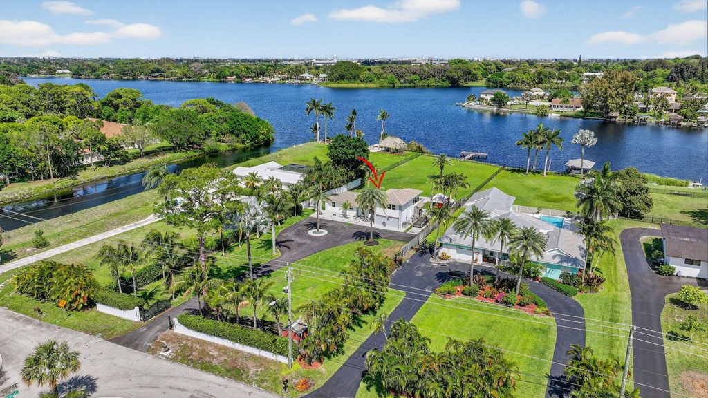 Photo of 6544 Eastview Drive, Lantana, FL 33462 (MLS # B26011752)