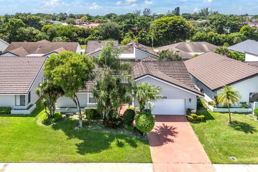 Photo of 7718 San Mateo Drive E, Boca Raton, FL 33433 (MLS # R11118443)