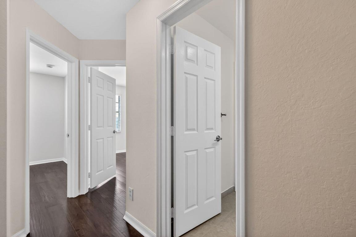 SIERRA PALMS - Residential