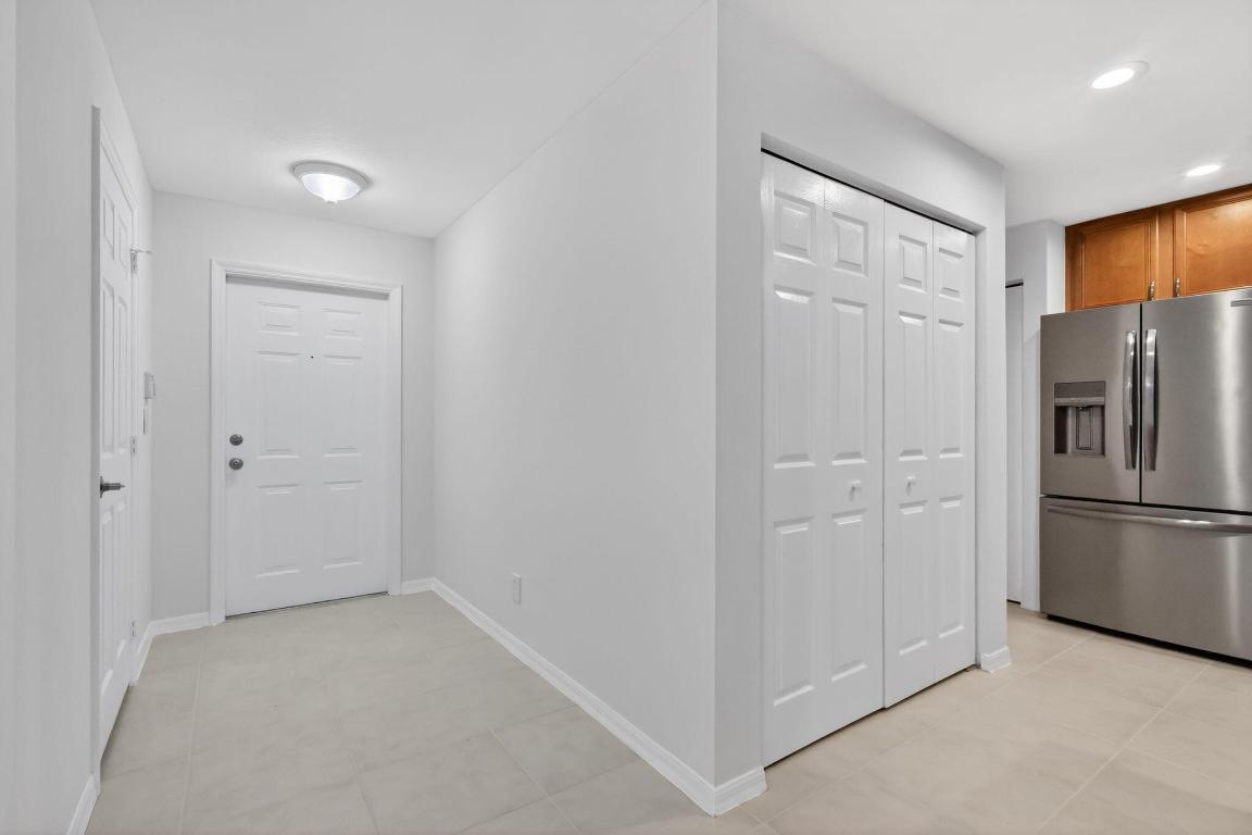 SIERRA PALMS - Residential