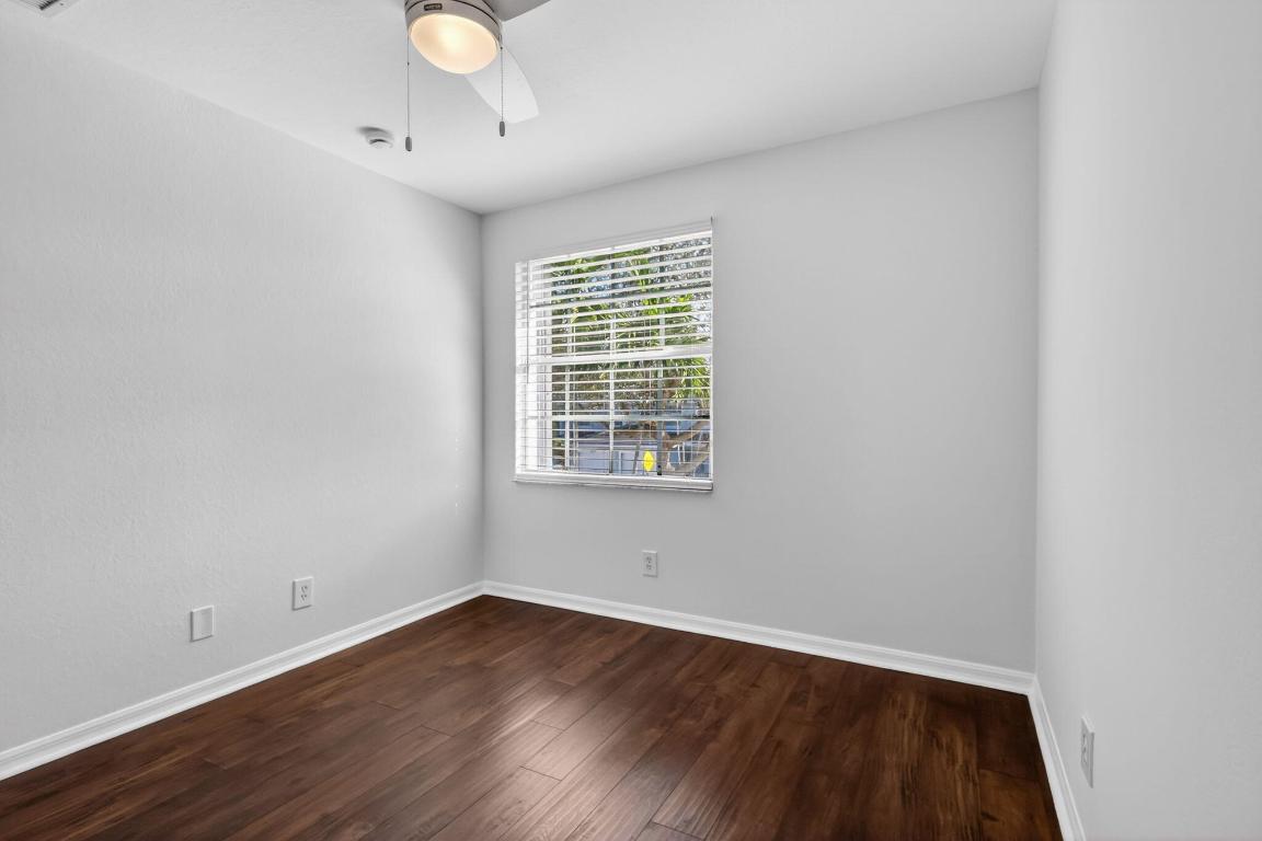 SIERRA PALMS - Residential