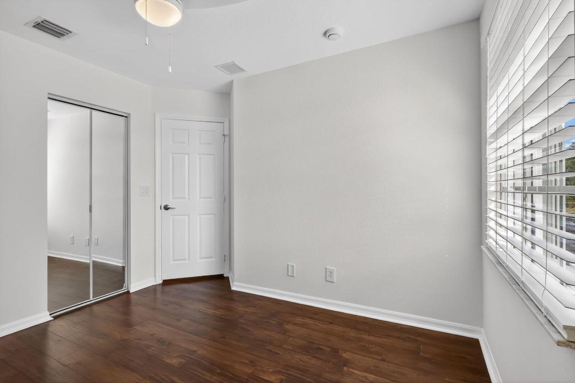 SIERRA PALMS - Residential