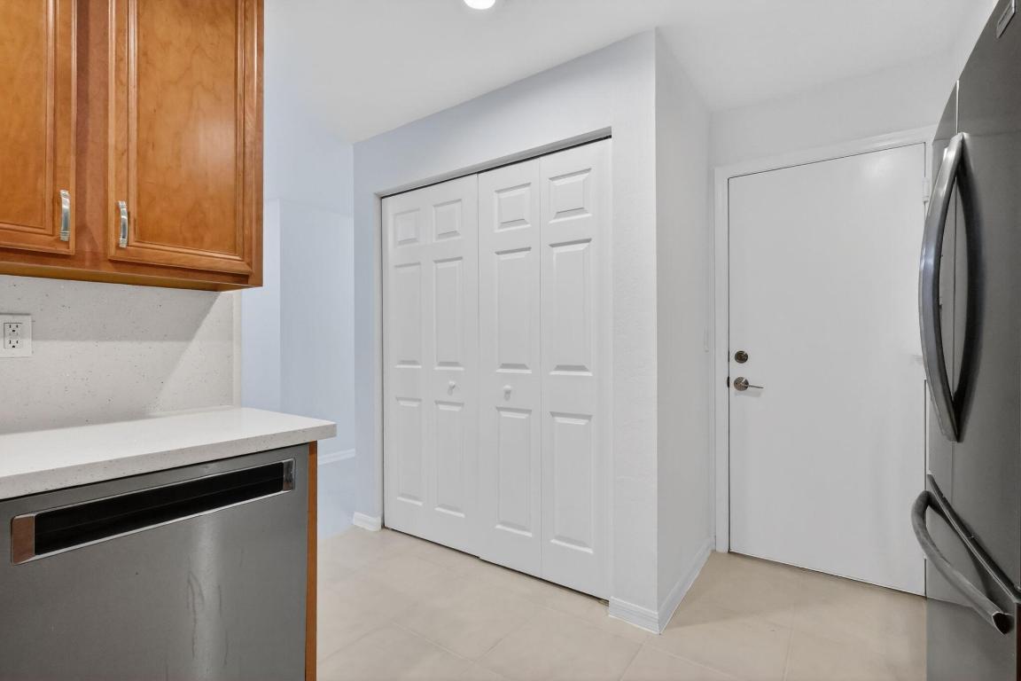 SIERRA PALMS - Residential