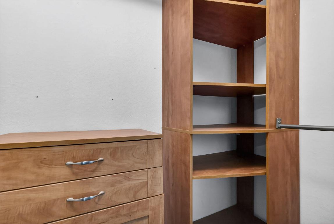 SIERRA PALMS - Residential