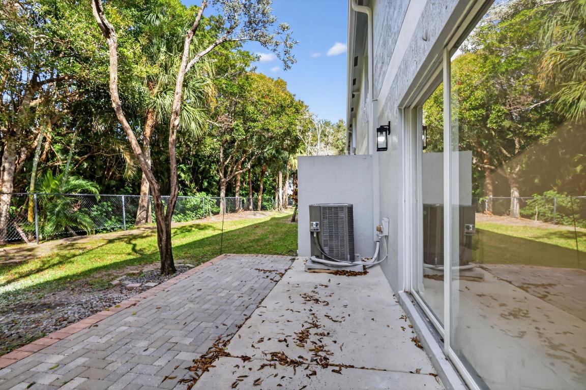 SIERRA PALMS - Residential