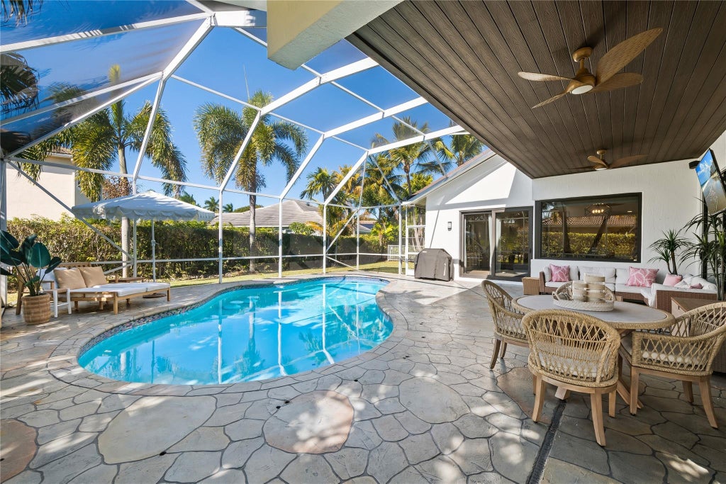 Photo of 4940 NW 110th Terrace, Coral Springs, FL 33076 (MLS # F10550883)