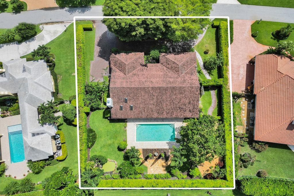 Photo of 10355 Prestwick Road, Boynton Beach, FL 33436 (MLS # R11111059)