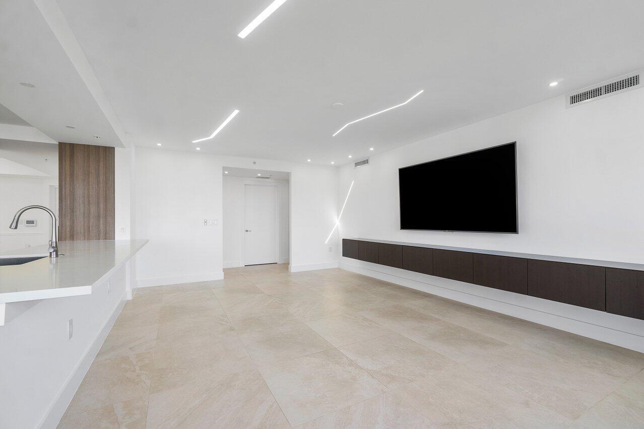 327 ROYAL PALM CONDO - Residential