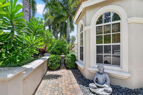 Tiny photo for 9774 Via Elegante, Wellington, FL 33411 (MLS # B26047389)