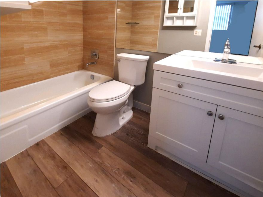 Nice second floor corner 2 bed convertible unit next to pool in phase 2 (PGA course.) Kitchen has repainted cabinets, replaced counter tops and appliances. Both bathrooms remodeled. Laminate flooring throughout. Replaced air and water tank. Competitively priced. Paid up rec lease. * IMPORTANT! See Broker Remarks below for occupancy qualifications.  24 hr guard gated. FREE golf (except cart fees) on two 18 hole courses (PGA & Par3); Amenities include  Clubhouse and Lounge, Restaurant, Theater, 8 Heated Pools, Driving range, Putting Green, Tennis, Billiard Room, Bbq/Picnic Area,  Courtesy Bus, Exercise Room, Ping-Pong, Arts & Crafts, Card rooms, Library,  Sauna, Bocci, Shuffleboard,  Pickle Ball, Vehicle Wash Area, Electric Car Charging Station. Close to shopping, . 20 min. to the beach.