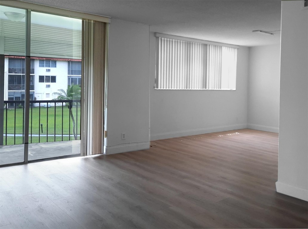 Hollybrook Golf & Tennis - Residential