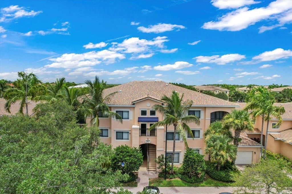 Photo of 2917 Tuscany Court Ct #203, Palm Beach Gardens, FL 33410 (MLS # R10818418)