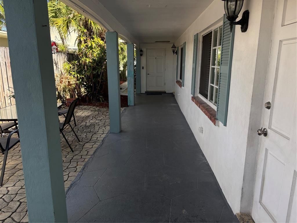 Photo of 4336 N Ocean Dr #2, Fort Lauderdale, FL 33308 (MLS # F10535039)