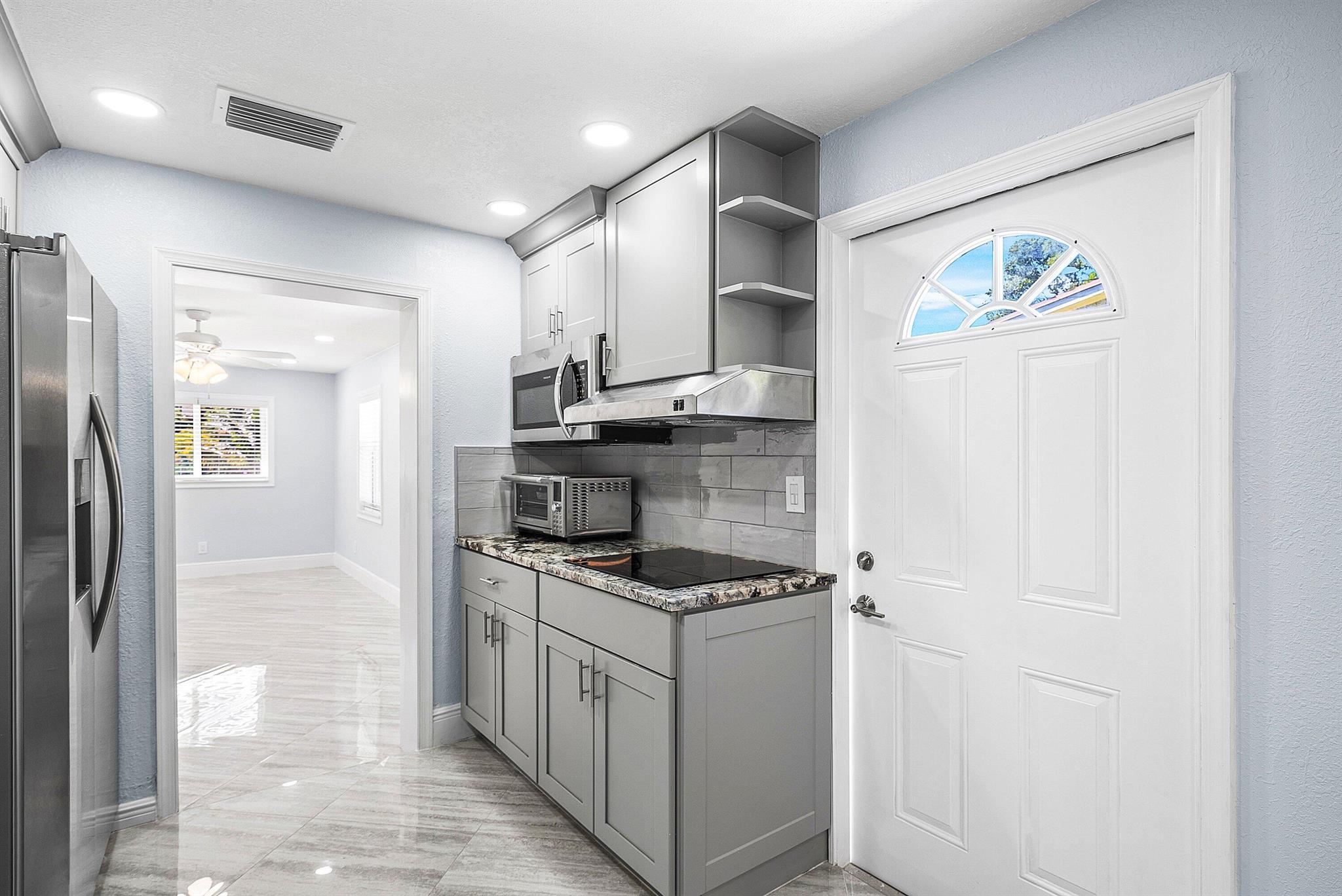 DELRAY SHORES - Residential Lease