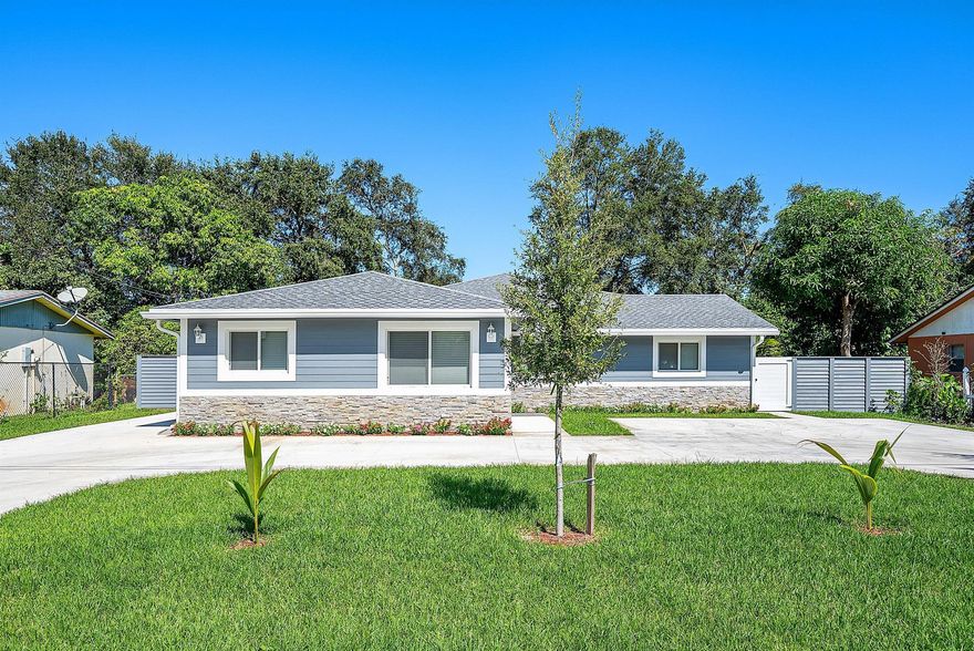 Discover this beautiful, newly renovated private 1-bedroom, 1-bathroom rental unit located on the side of a home in Delray Beach. Featuring its own private entrance, this unit offers a brand-new kitchen, a convenient washer/dryer, and a modern bathroom. All utilities are included, except for internet and cable. Situated in a non-HOA neighborhood, there is ample parking available, and it's just minutes away from the vibrant Atlantic Avenue and the stunning beaches of Delray. Enjoy the perfect blend of privacy and convenience in this charming rental unit!
