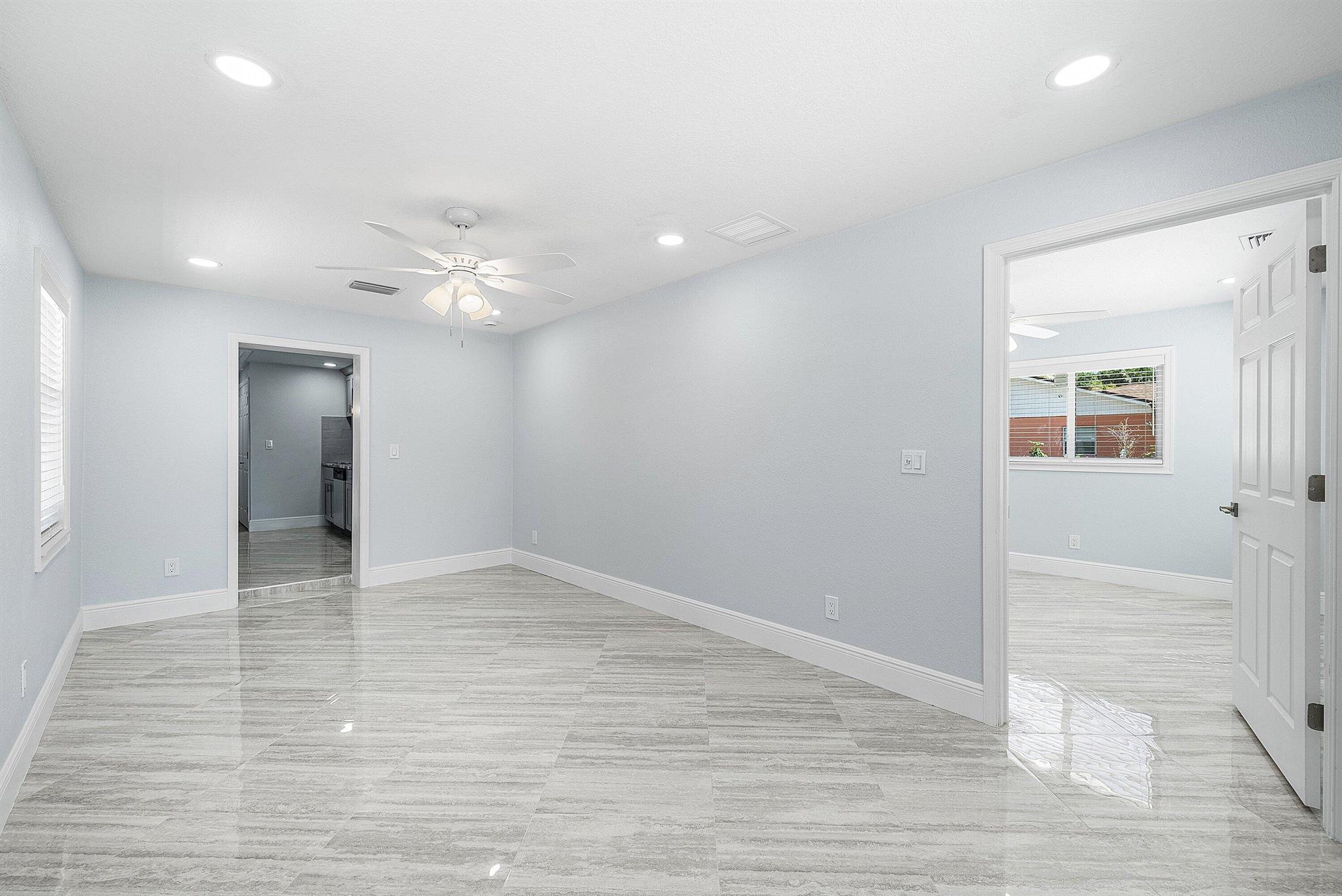 DELRAY SHORES - Residential Lease