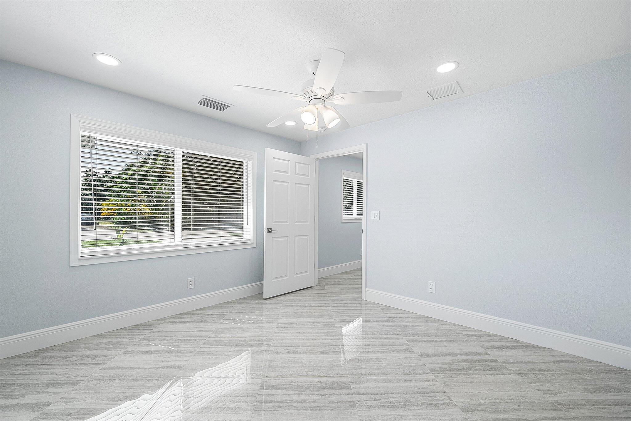 DELRAY SHORES - Residential Lease